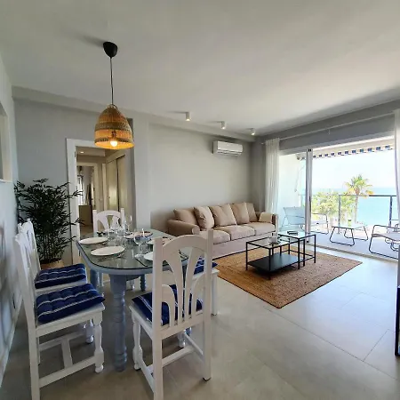 Vistamar 3 Bedrooms דירה *