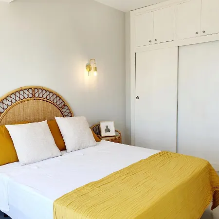 דירה Vistamar 3 Bedrooms אסטפונה