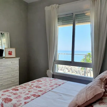 Vistamar 3 Bedrooms דירה אסטפונה